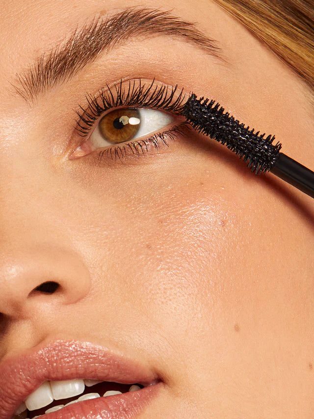 ILIA tankinantis blakstienų tušas ’’FULLEST VOLUMIZING MASCARA’’